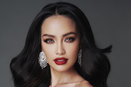 Hoa hậu Ngọc Châu diện đa phong cách với váy trắng