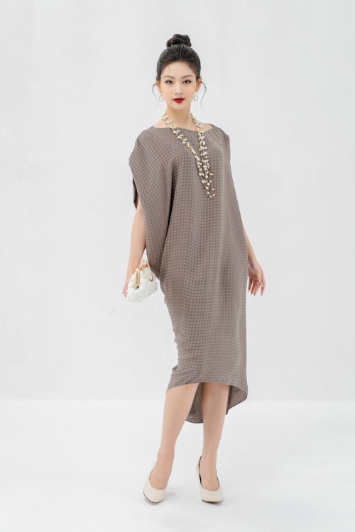 Sixdo Boatneck Midi Silk Dress 1