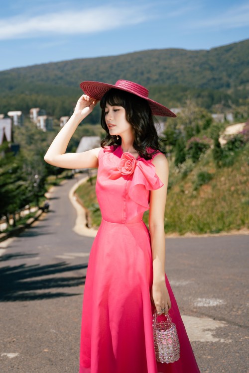 Sixdo Magenta Midi Dress With Flower