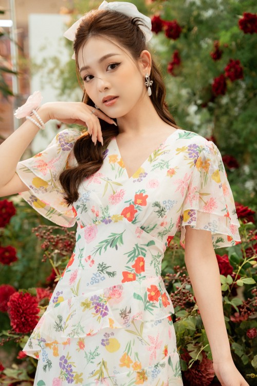 Sixdo Z-White Floral V-neck Midi Voile Dress