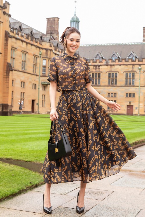 Black SIXDO Pleated Midi Skirt