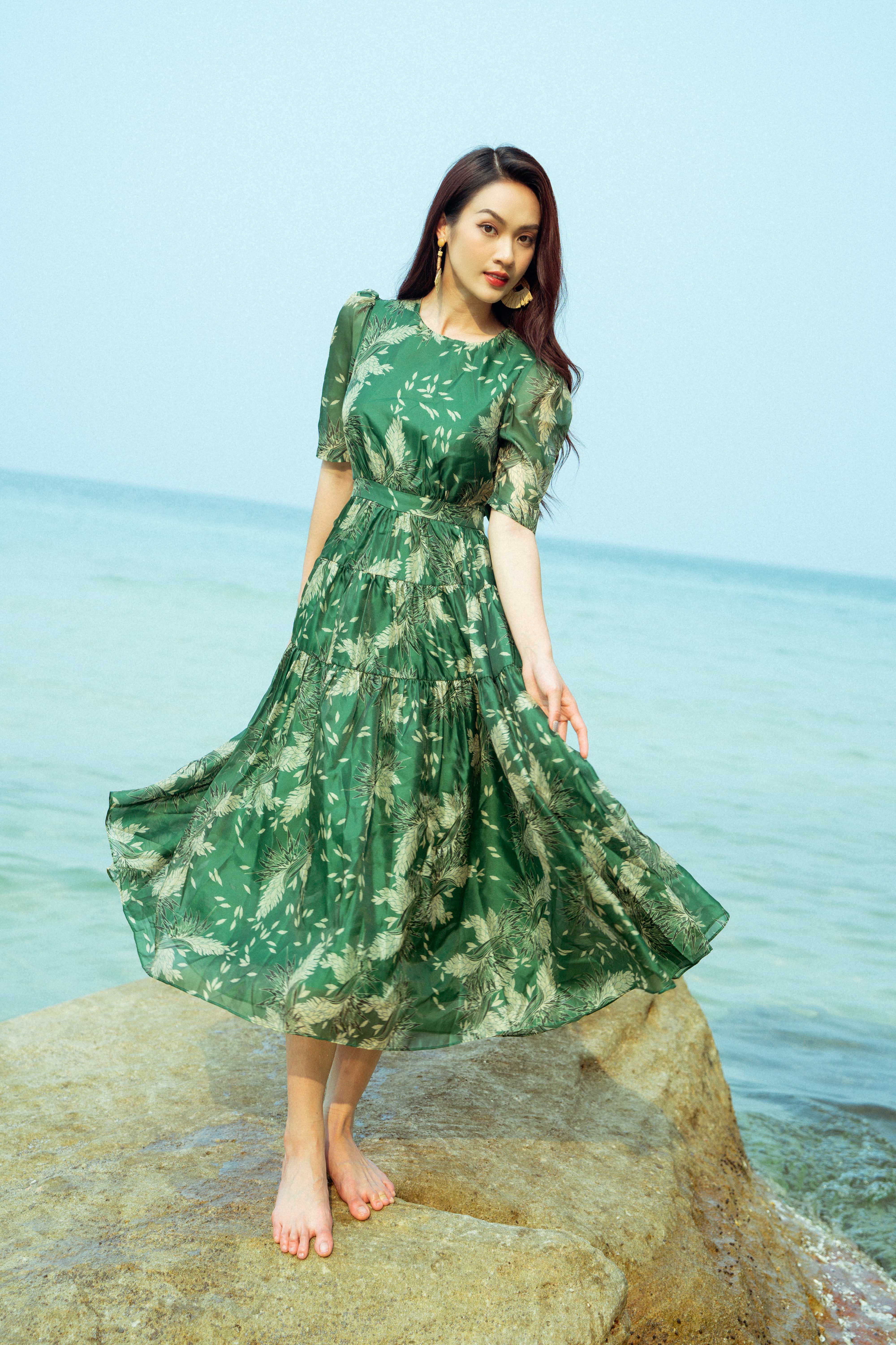 Buy COOL AND CASUAL Beach Dresses for Women Co Ord Set Three Piece Floral  Dress Top Short and Shrug Beach Wear for Women (Small, Green) at Amazon.in