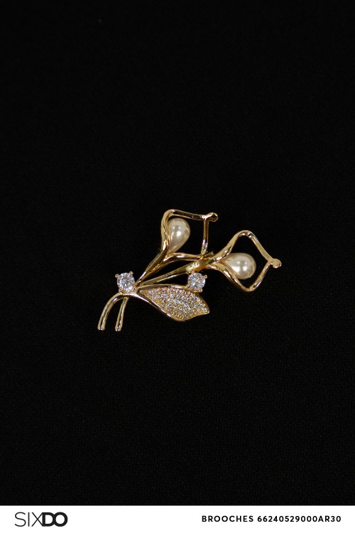 Sixdo Arum Flower With Pearl Brooch