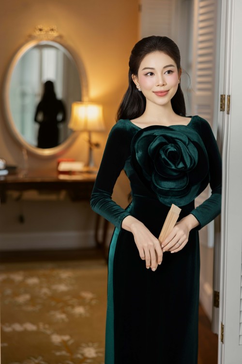 Sixdo Dark Green 3D Flower Velvet Ao Dai