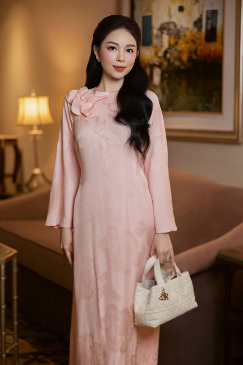 Sixdo Light Pink 3D Flower Silk Ao Dai