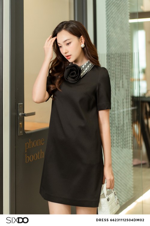 Sixdo Black Woven Mini Dress With Flower