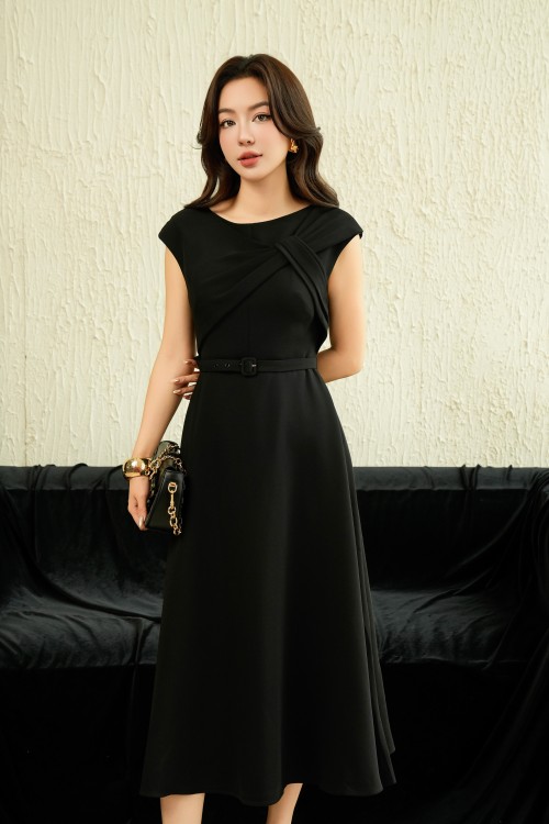 Sixdo Black Sleeveless Midi Woven Dress