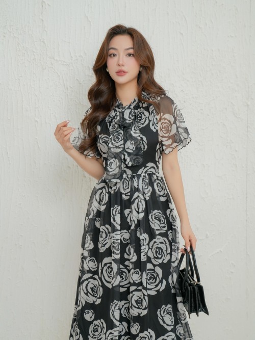 Sixdo Black With White Rose Midi Dress