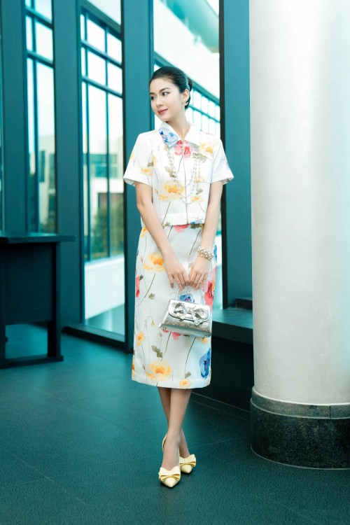 White Floral Print Raw Pencil Skirt