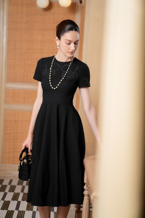 Black Flower Embroidery Woven Midi Dress