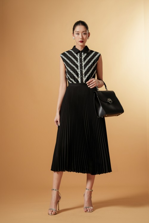 Black Pleated Megashi Flared Dress