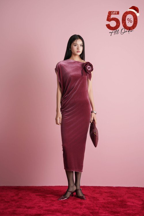 Dusty Rose 3D Flower Velvet Loose Dress