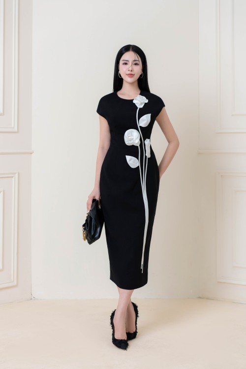 Black 3D Flower Woven Pencil Dress 1