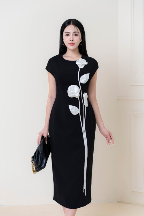 Black 3D Flower Woven Pencil Dress 2