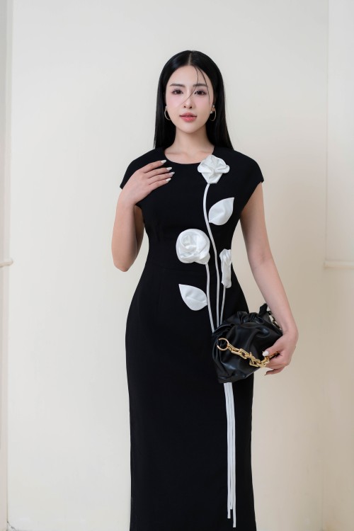 Black 3D Flower Woven Pencil Dress 3