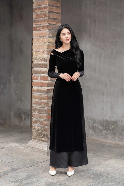 Black Off-shoulder Velvet Ao Dai