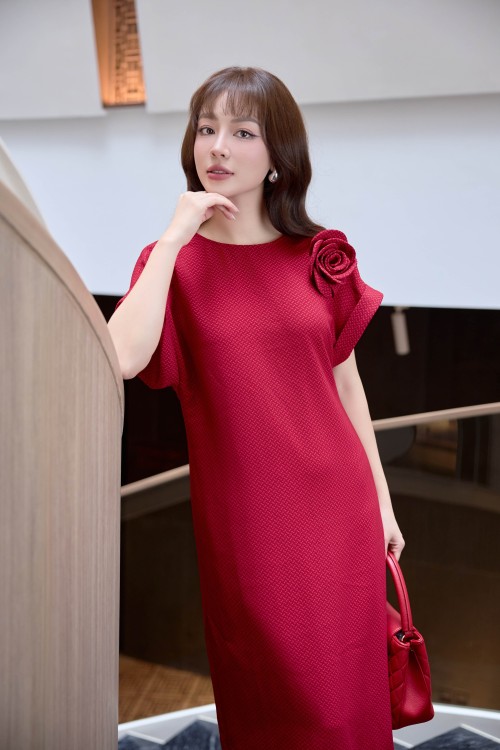 Red Tendy Loose Dress With Flower