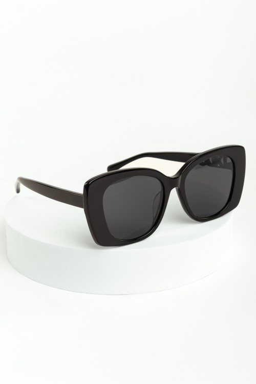 Black Retro Sunglasses