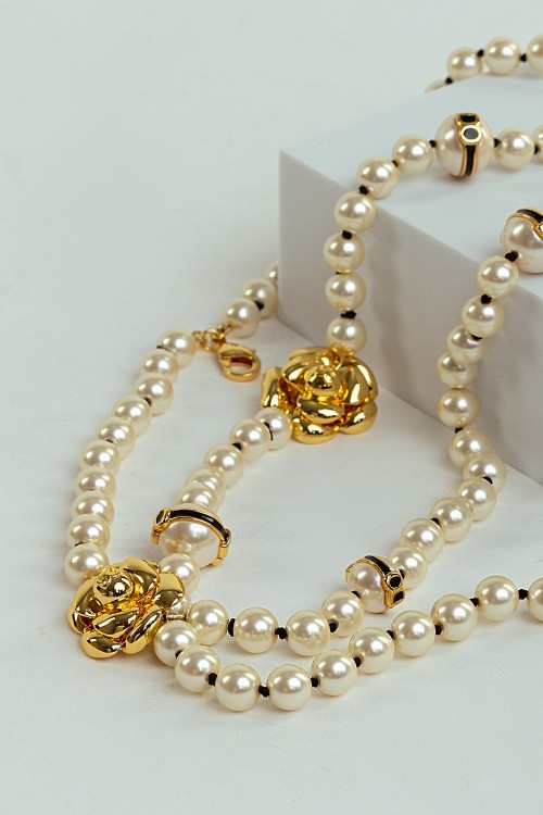 White Blossom Pearl Necklace