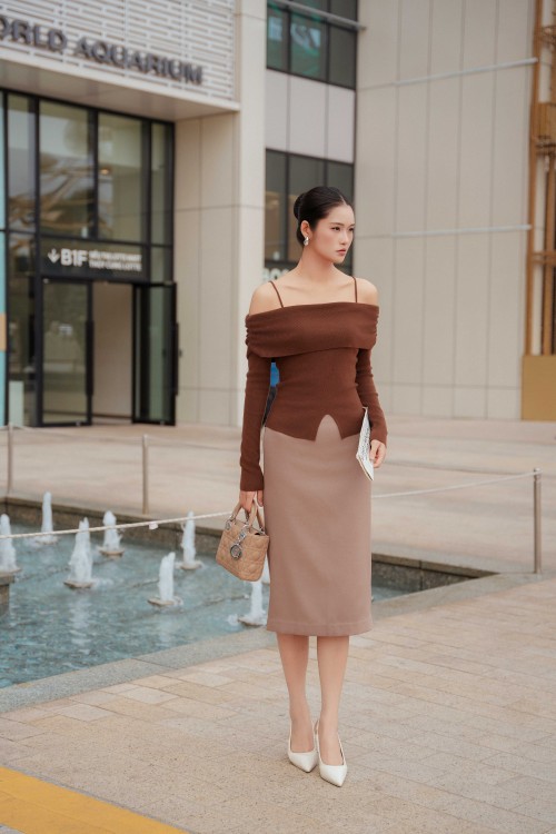 Yellowish Brown Straight Woven Midi Skirt 2