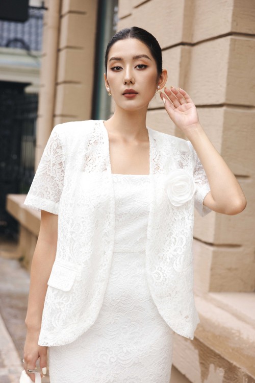 Sixdo White Lace Vest With Flower