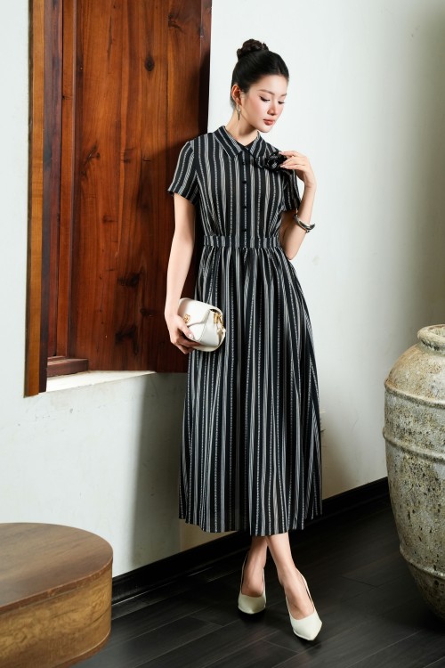 Black Woven Flared Dress With Flower