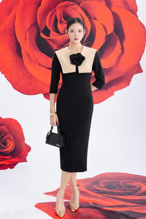 Black Woven Pencil Dress With Flower