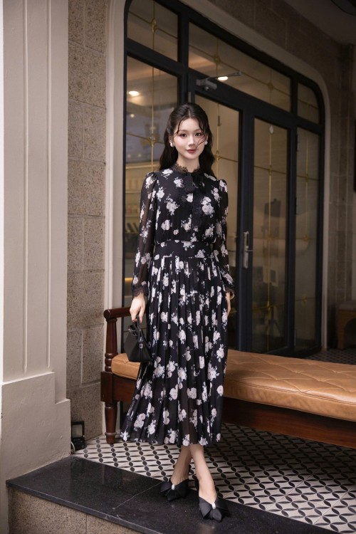 Black Floral Chiffon Flared Dress
