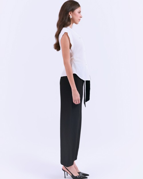 SIXDO G-White V-Neck Woven L Blouse